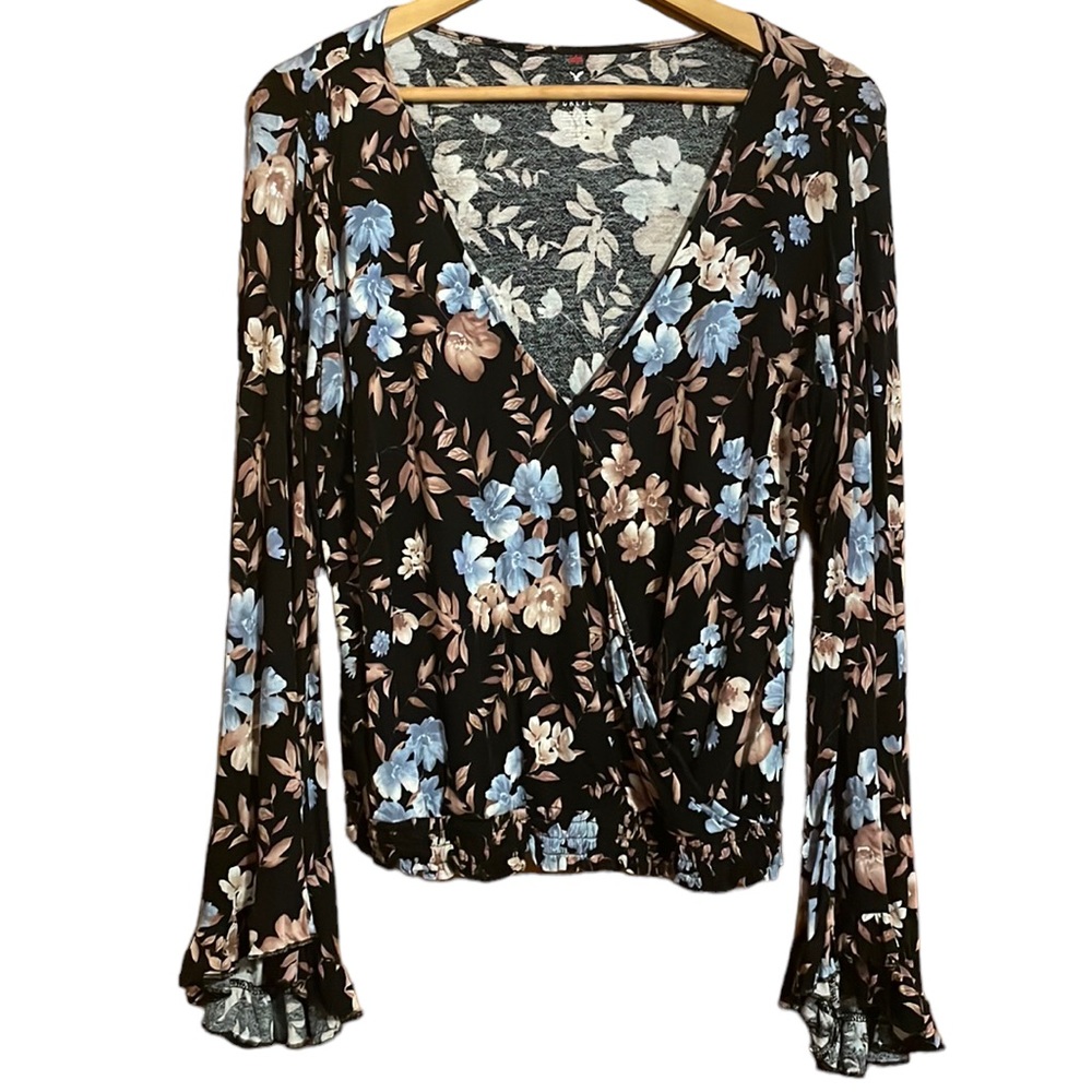 •AMERICAN EAGLE•FLORAL EXAGGERATED RUFFLE LONG SLEEVE DEEP V SMOCKED TOP LARGE